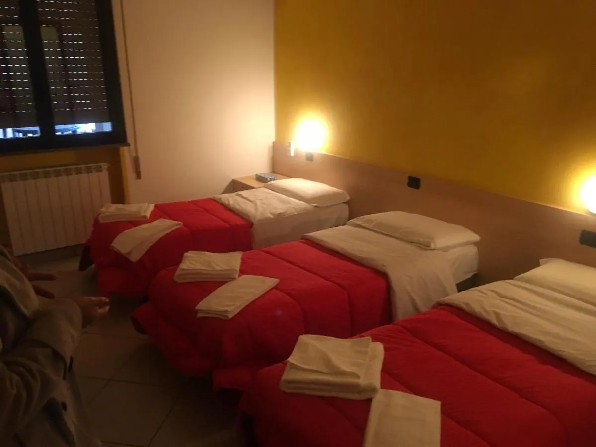 Hotel Ristorante Il Calipso By Mago Robecchetto con Induno